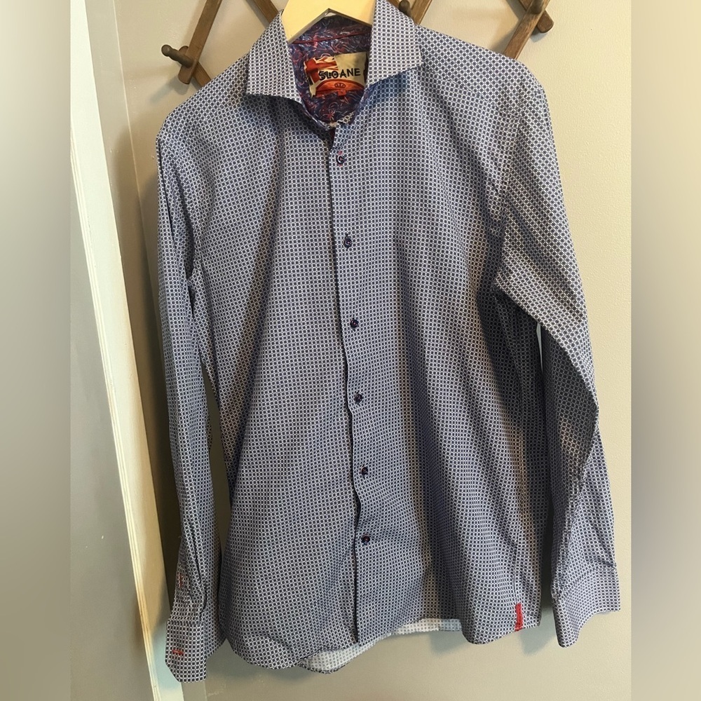 Sloane mens luxury dress shirt made in turkey. Contrasting cuffs and details